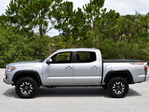Used 2020 Toyota Tacoma TRD Off-Road AWD/4WD image 25