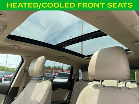 Used 2019 Lincoln Nautilus Reserve FWD image 17