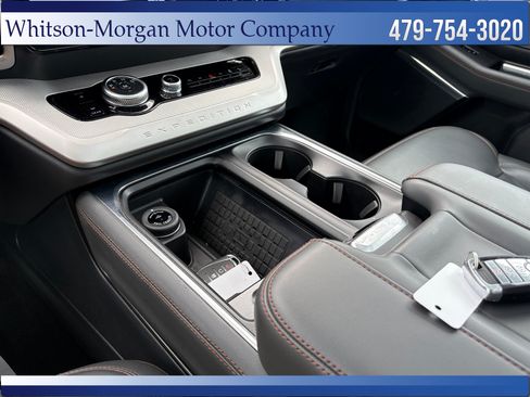 Used 2025 Ford Expedition Max Active AWD/4WD image 30