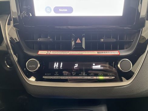 Used 2026 Toyota Corolla SE image 32