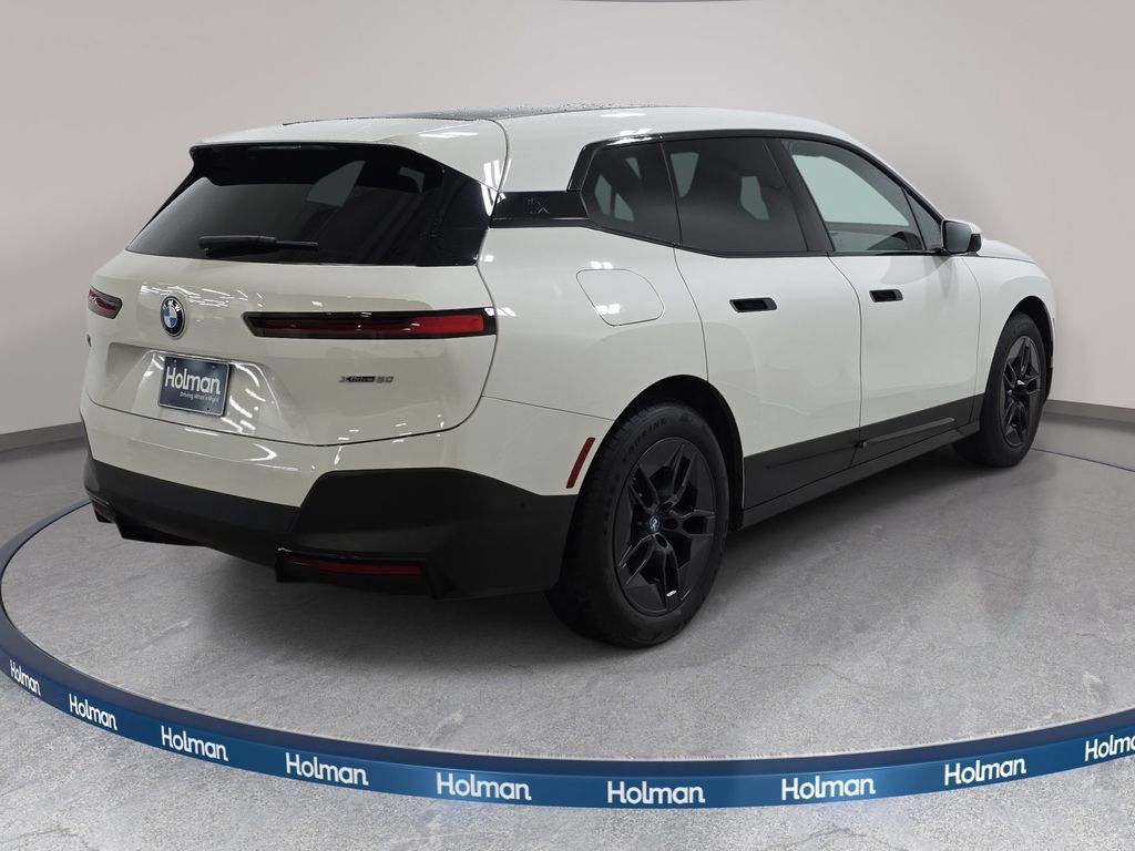 Used 2024 BMW iX xDrive50 AWD/4WD image 6