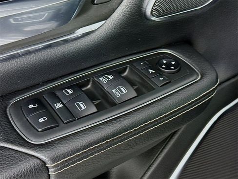 Used 2020 RAM 1500 Laramie image 15