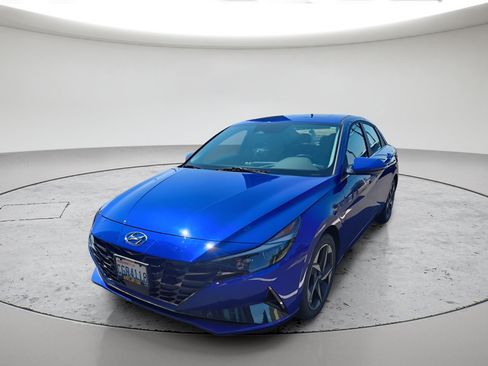 Used 2023 Hyundai Elantra Limited FWD image 11