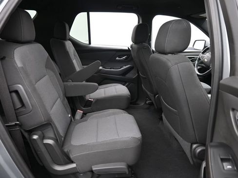 Used 2023 Chevrolet Traverse LT AWD/4WD image 32