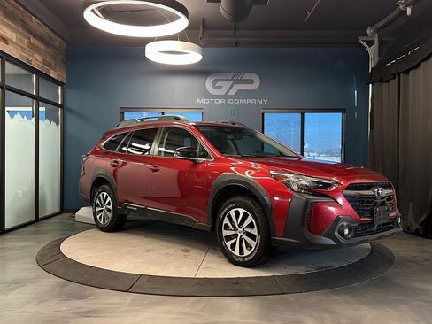 Used 2024 Subaru Outback Premium image 1