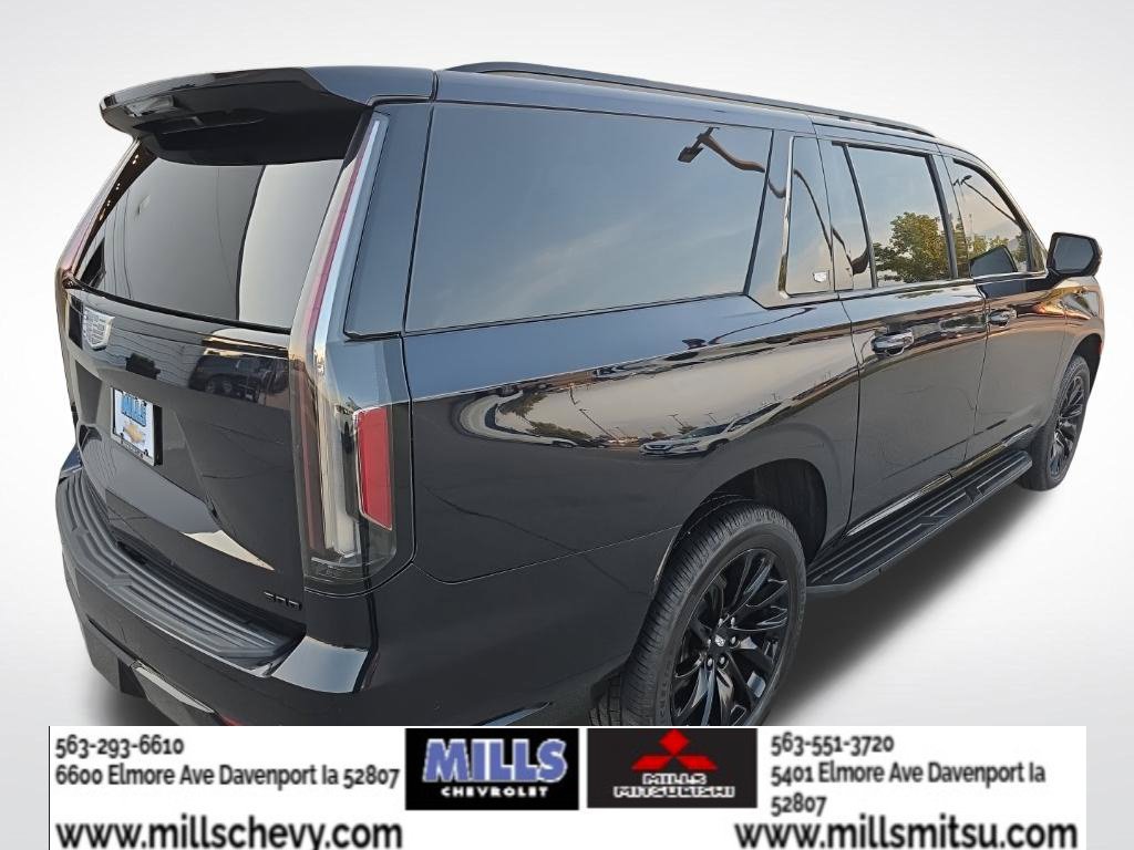 Used 2022 Cadillac Escalade ESV Sport Platinum w/ LPO, ONYX Package AWD/4WD image 5
