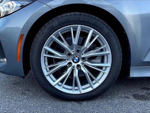 Used 2024 BMW 330i Sedan w/ Convenience Package image 9