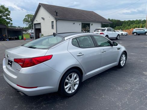 Used 2012 Kia Optima EX w/ Premium Pkg FWD image 6