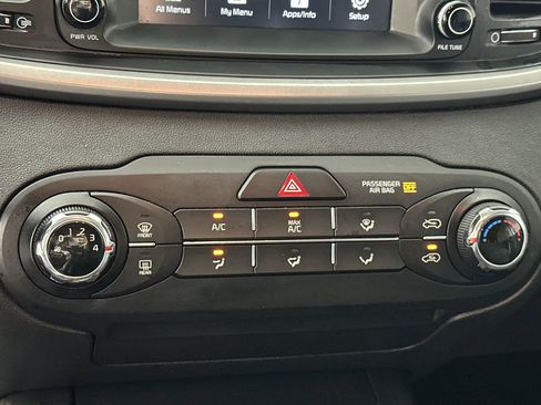 Used 2019 Kia Sorento L image 23