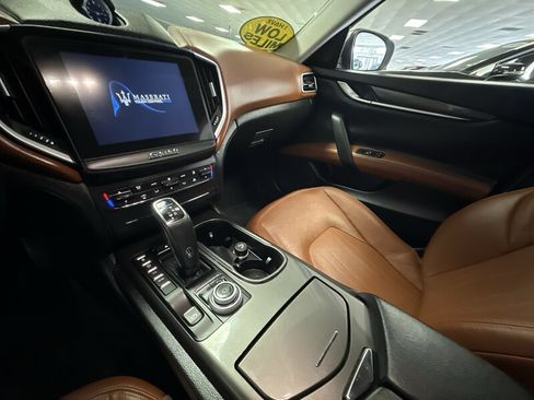 Used 2019 Maserati Ghibli RWD image 33