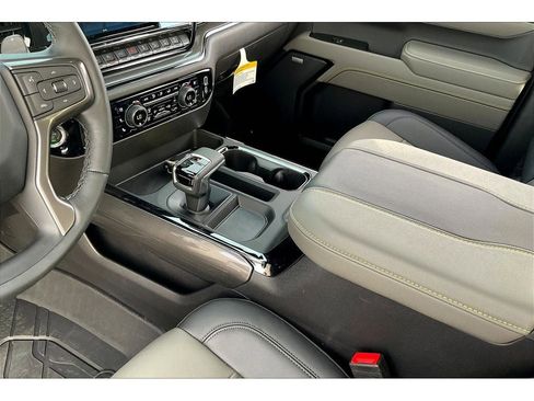 Used 2025 Chevrolet Silverado 1500 ZR2 image 19