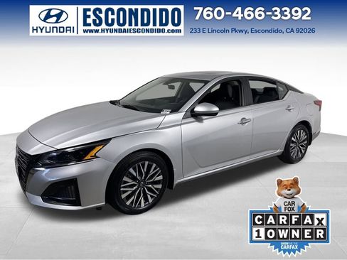 Used 2024 Nissan Altima 2.5 SV w/ SV Premium Package image 1