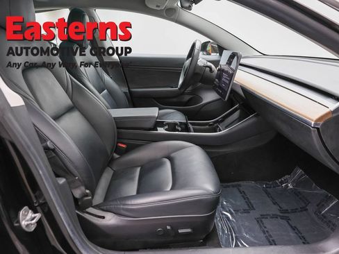 Used 2019 Tesla Model 3 Standard Range RWD image 17