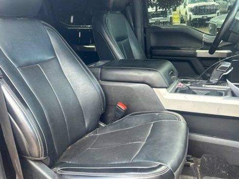 Used 2019 Ford F150 Lariat w/ Equipment Group 502A Luxury AWD/4WD image 7