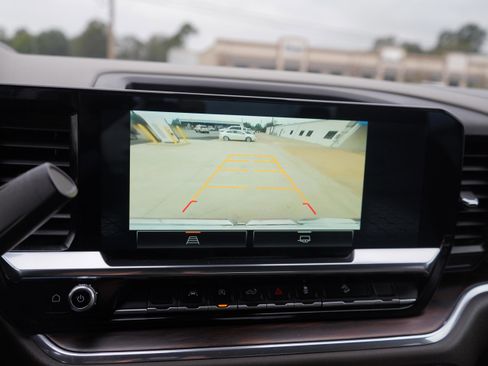 Used 2024 GMC Sierra 1500 SLT w/ X31 Off-Road Package image 15