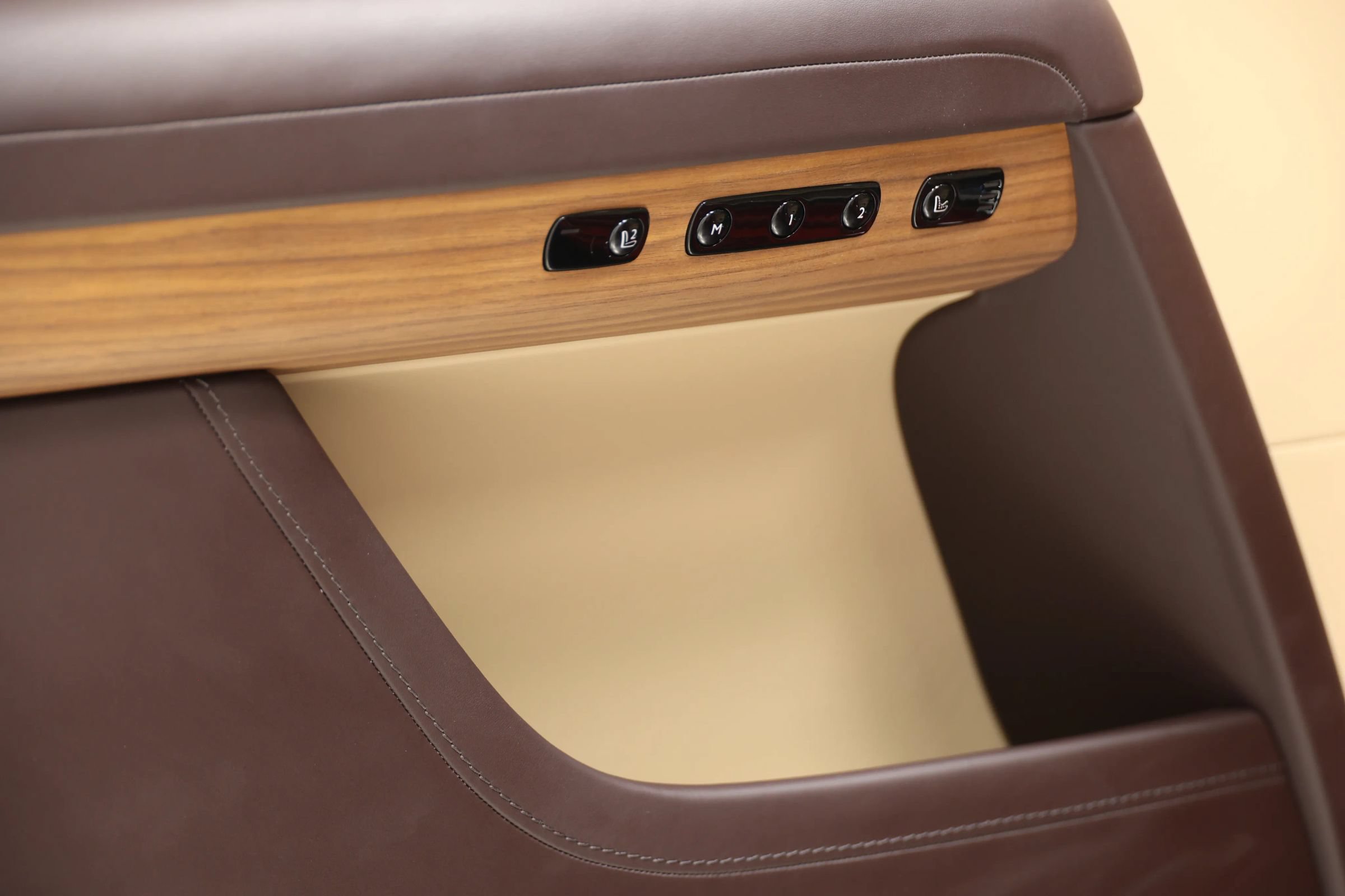 Used 2022 Rolls-Royce Ghost w/ Ghost Package AWD/4WD image 13