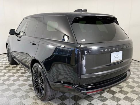 New 2025 Land Rover Range Rover SE image 4