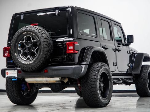 Used 2022 Jeep Wrangler Unlimited Rubicon 4xe w/ Steel Bumper Group AWD/4WD image 13