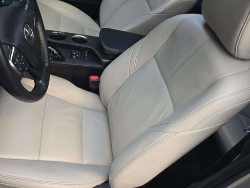 Used 2018 Toyota Avalon XLE Premium image 11