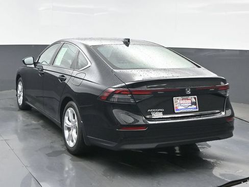 Certified 2025 Honda Accord LX image 4