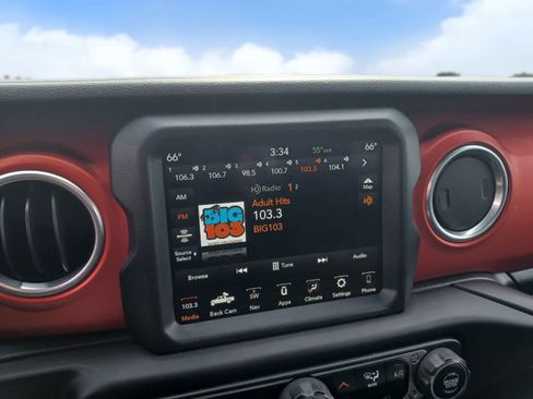 Used 2020 Jeep Gladiator Rubicon AWD/4WD image 11