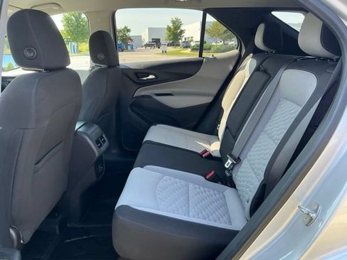 Used 2021 Chevrolet Equinox LT FWD image 33