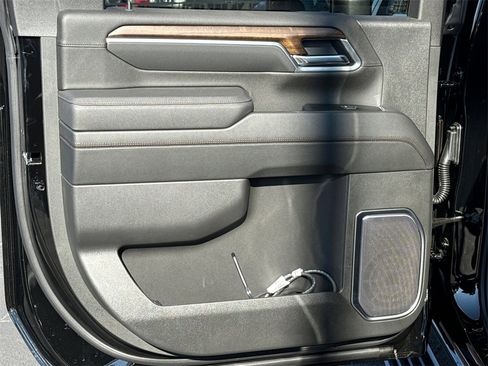 Certified 2025 Chevrolet Silverado 2500 High Country w/ Technology Package image 28