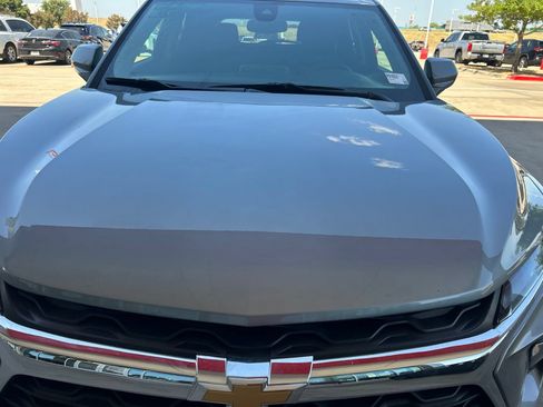 Used 2024 Chevrolet Blazer LT w/ Convenience Package FWD image 3