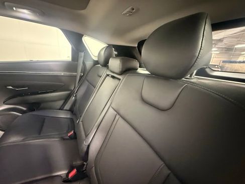 Used 2023 Hyundai Tucson Limited w/ Cargo Package image 13