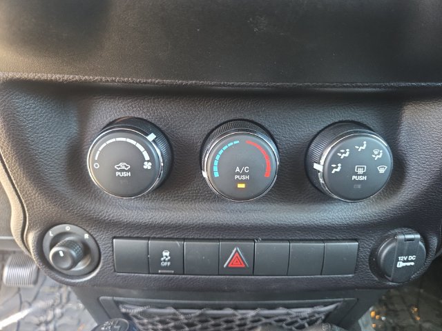 Used 2016 Jeep Wrangler Unlimited Sport w/ Quick Order Package 23S AWD/4WD image 22