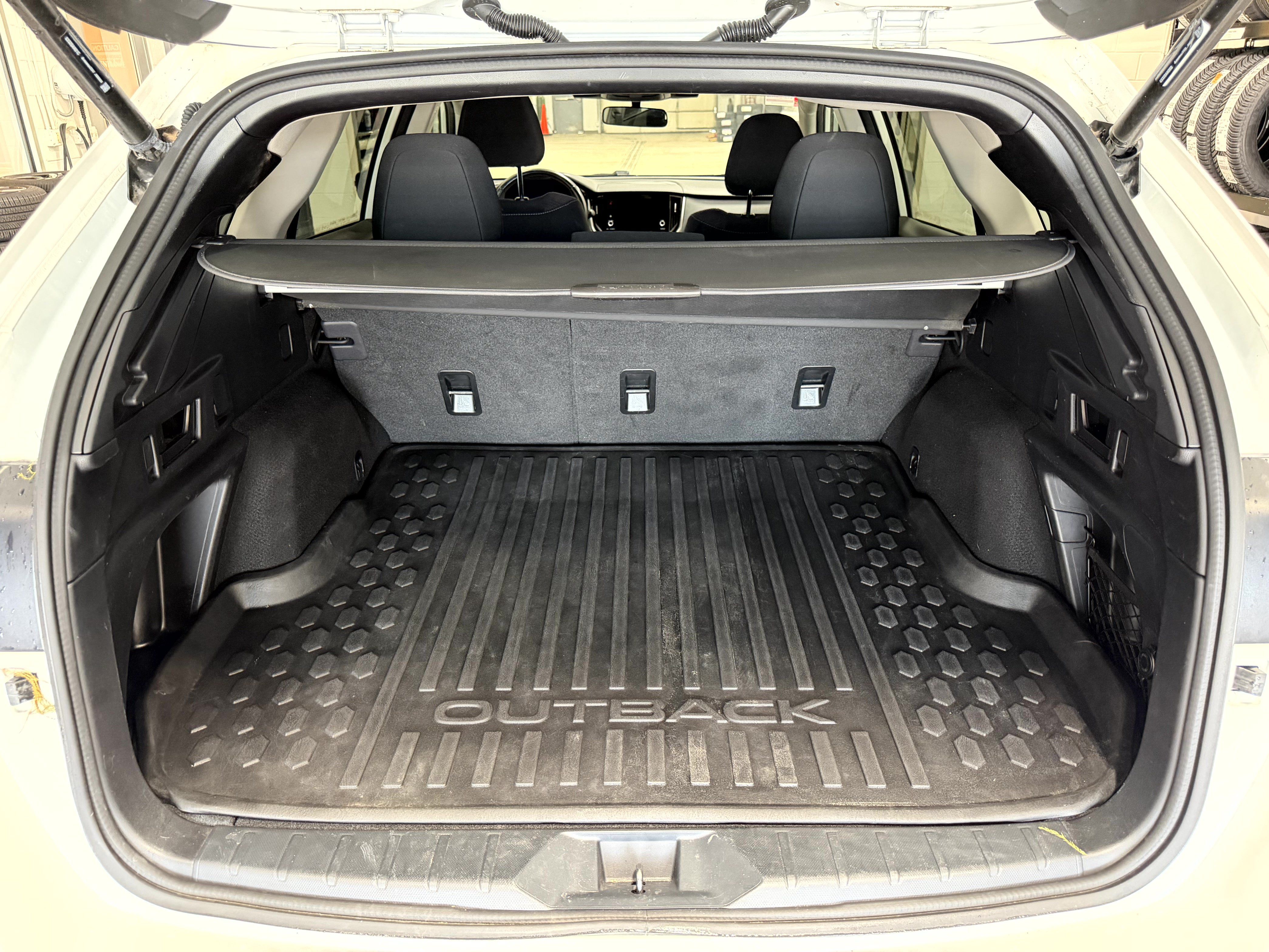 Used 2023 Subaru Outback Premium AWD/4WD image 27