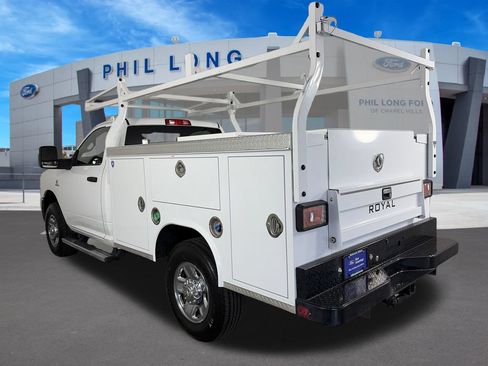 Used 2024 RAM 3500 Tradesman w/ Chrome Appearance Group AWD/4WD image 5