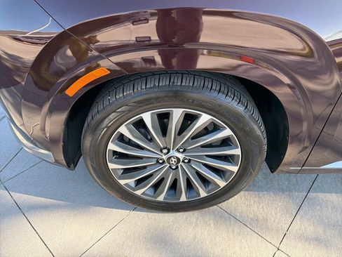 Used 2024 Hyundai Palisade Calligraphy AWD/4WD image 19