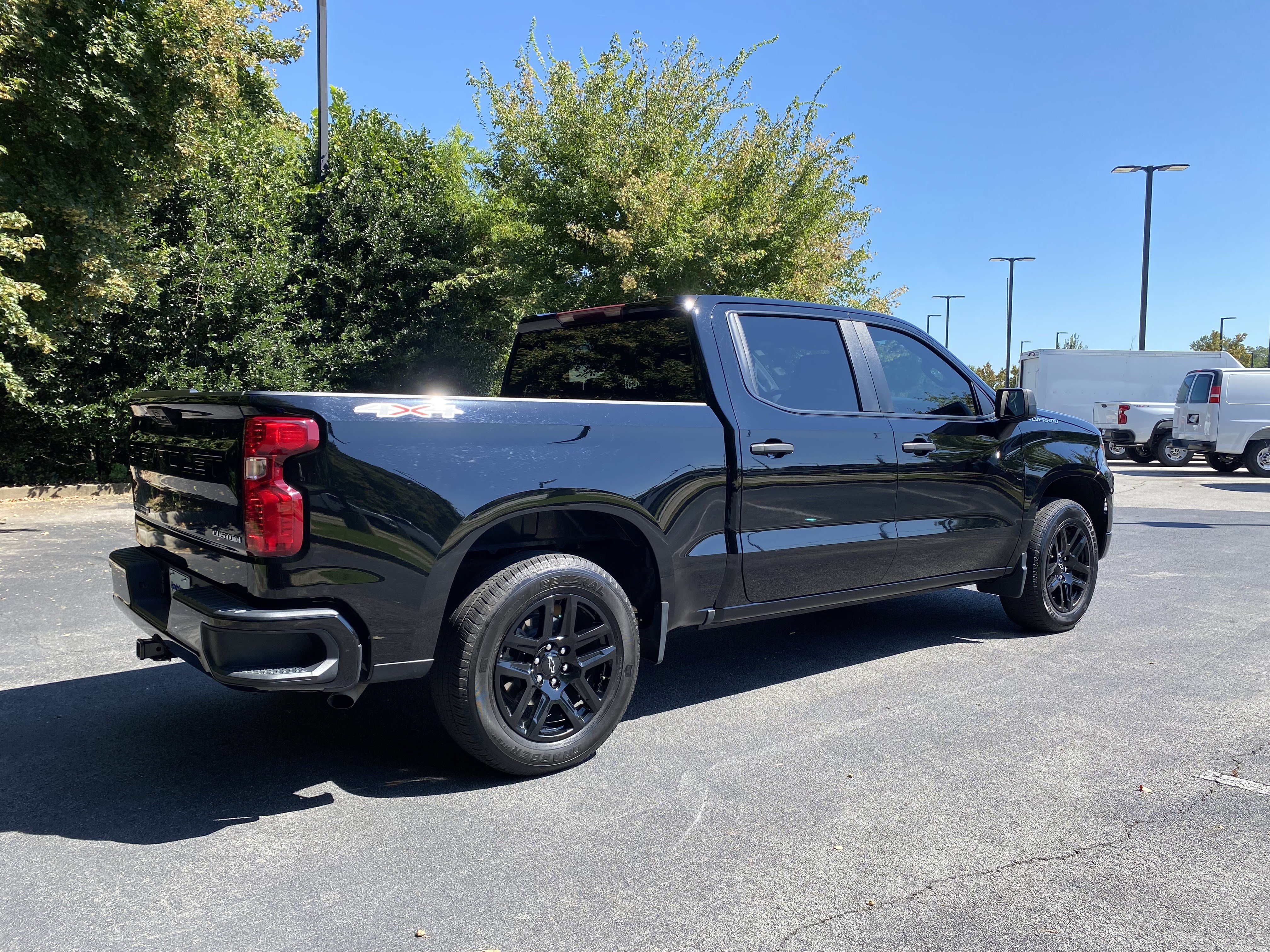 Used 2024 Chevrolet Silverado 1500 Custom AWD/4WD image 9