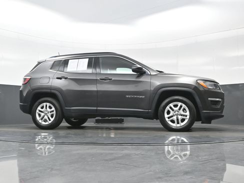 Used 2019 Jeep Compass Sport FWD image 32
