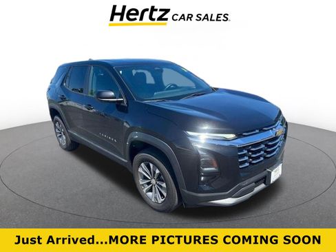 Used 2025 Chevrolet Equinox LT FWD image 1