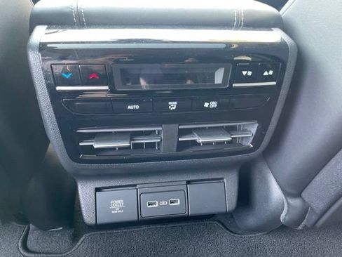 Used 2024 Acura MDX SH-AWD w/ Technology Package image 34