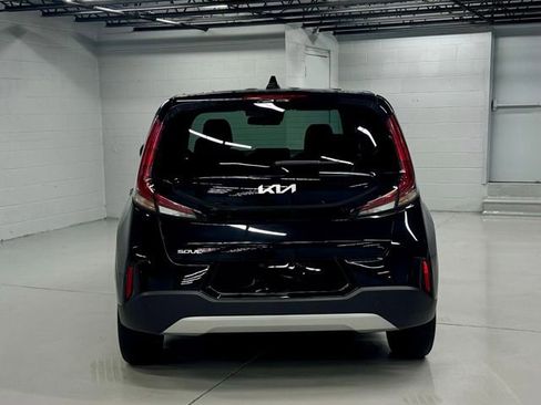 Used 2023 Kia Soul LX w/ LX Technology Package image 4