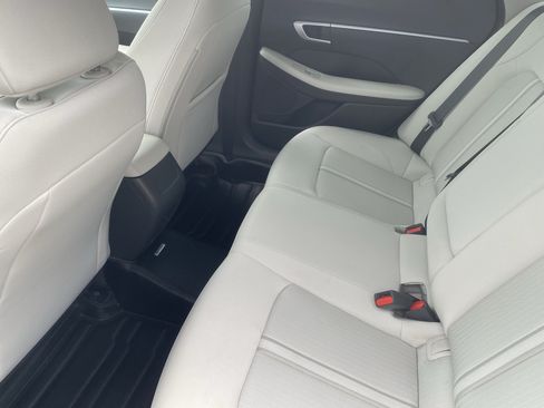 Used 2025 Hyundai Sonata SEL FWD image 16