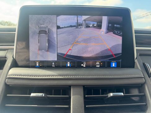 Used 2021 Chevrolet Tahoe Z71 w/ Z71 Signature Package image 14