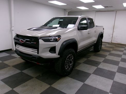 New 2026 Chevrolet Colorado ZR2 w/ Technology Package AWD/4WD image 1