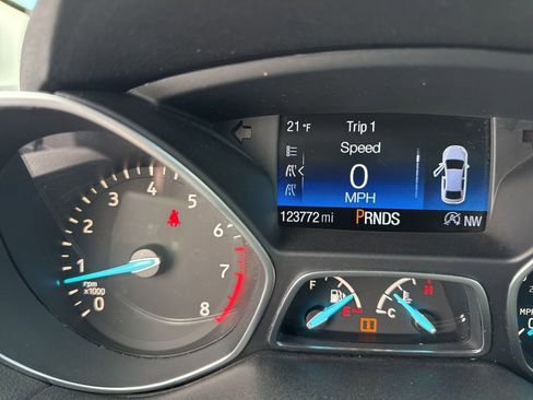 Used 2017 Ford Escape SE image 16