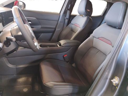 New 2026 Nissan Kicks SR w/ SR Premium Package AWD/4WD image 18