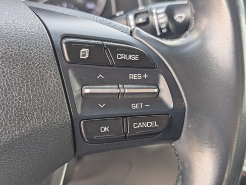 Used 2019 Hyundai Elantra Value Edition FWD image 19