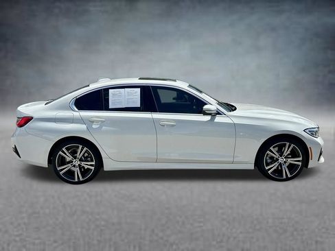Used 2020 BMW 330i xDrive Sedan w/ Convenience Package AWD/4WD image 4
