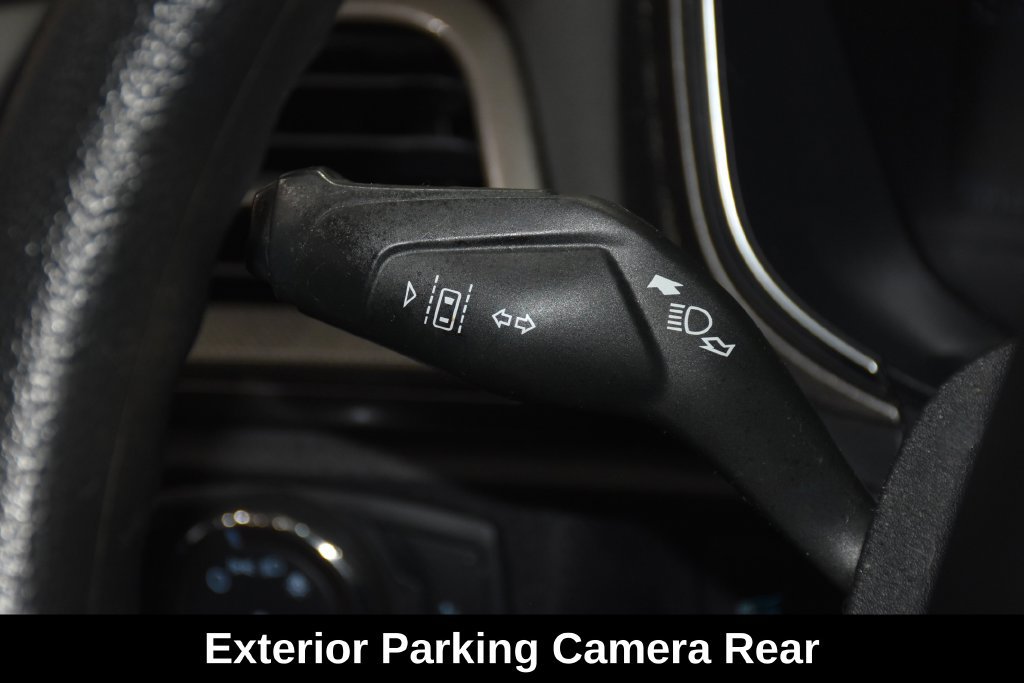 Used 2020 Ford Fusion SE FWD image 13