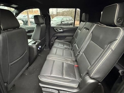 Used 2021 GMC Yukon XL SLT image 15