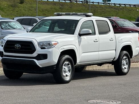 Used 2023 Toyota Tacoma SR image 7