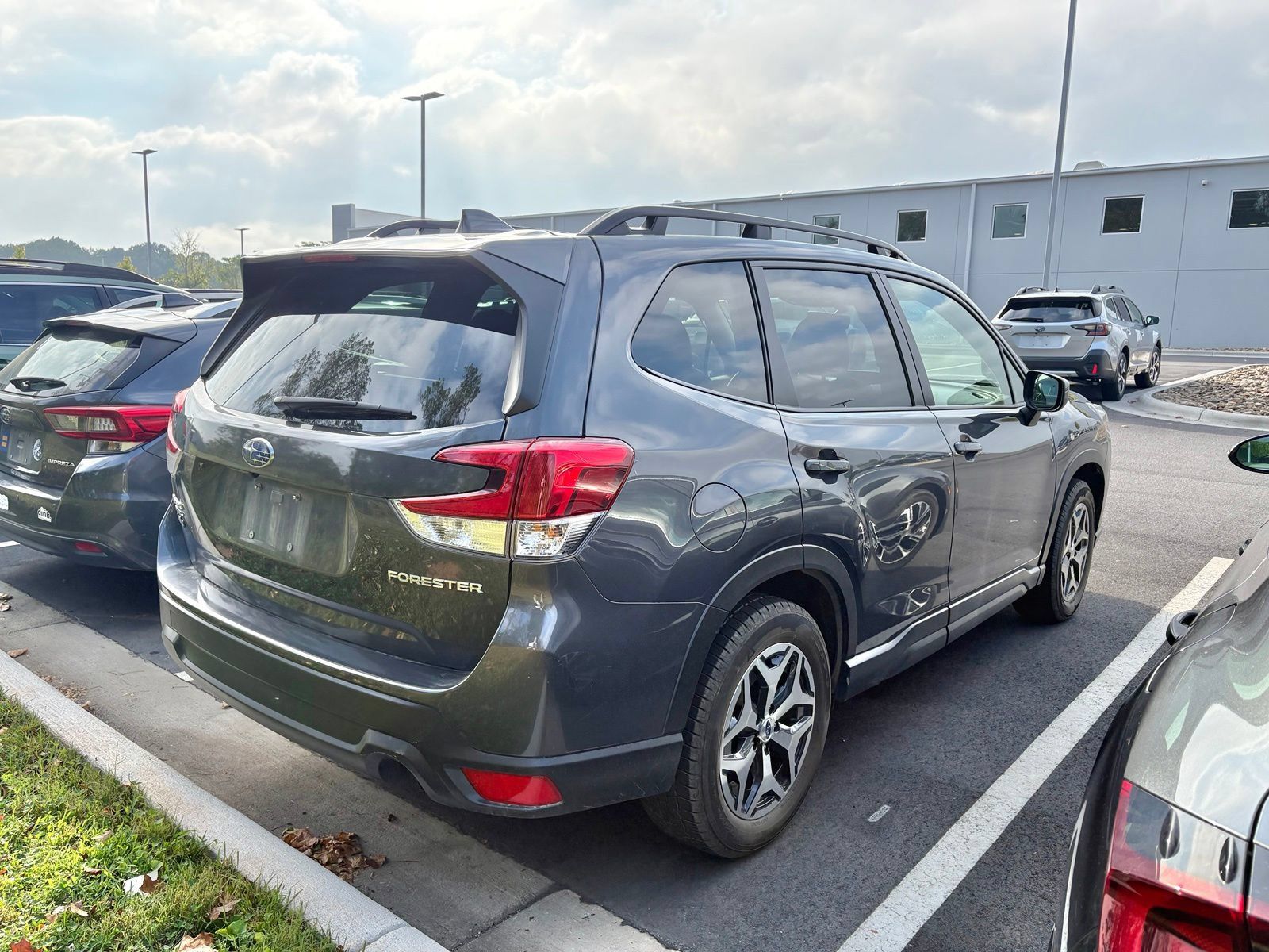 Certified 2023 Subaru Forester Premium AWD/4WD image 6