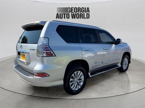 Used 2018 Lexus GX 460 Premium w/ Premium Package AWD/4WD image 15